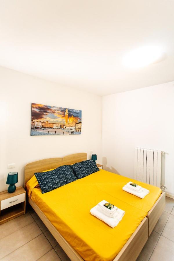 Casa R&R *10' A Piedi Da Piazza Del Campo*! Apartman Siena Kültér fotó